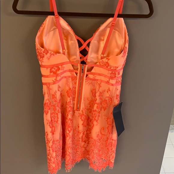 Bebe coral lace zipper back dress - Picture 4 of 8